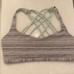 Lululemon sports bra